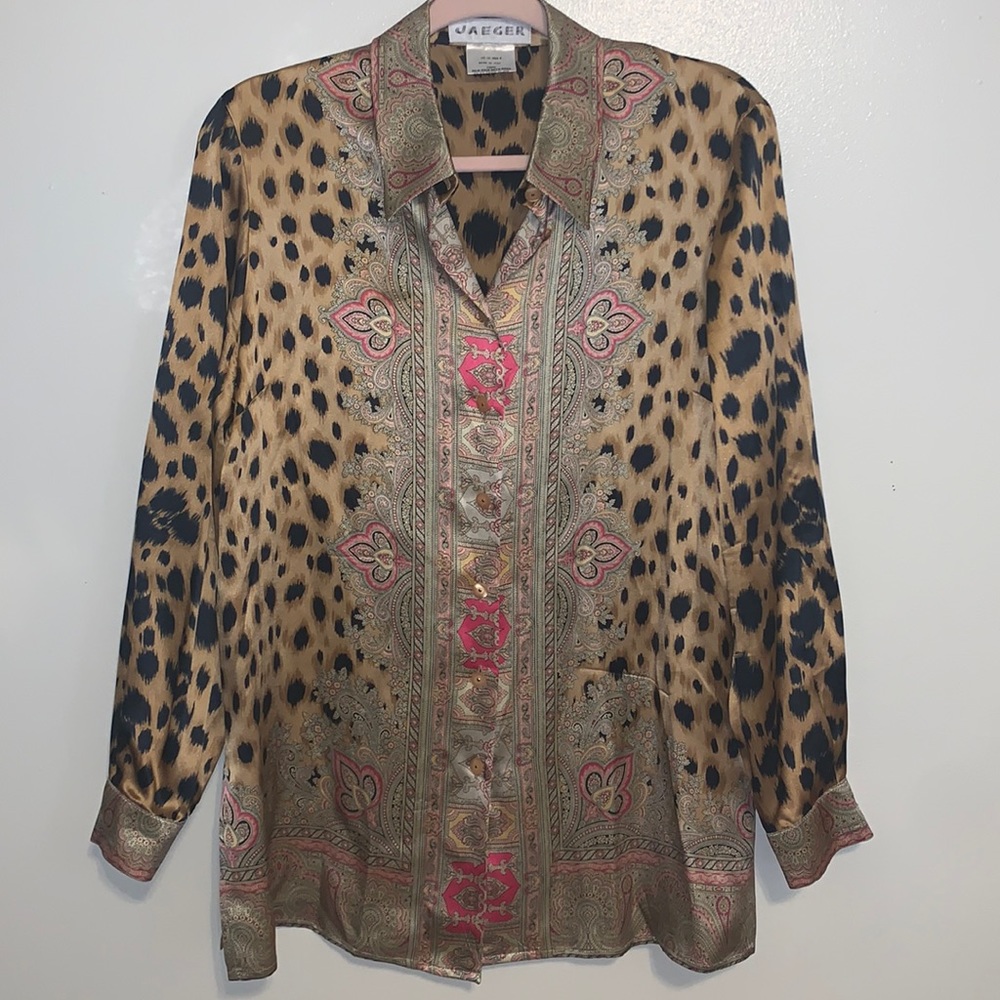 Vintage Jaegar 💯 % silk button down animal print blouse